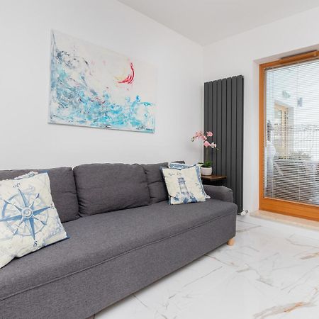 Batorego 7 Apartament With Terrace & Parking Downtown Gdynia By Renters מראה חיצוני תמונה